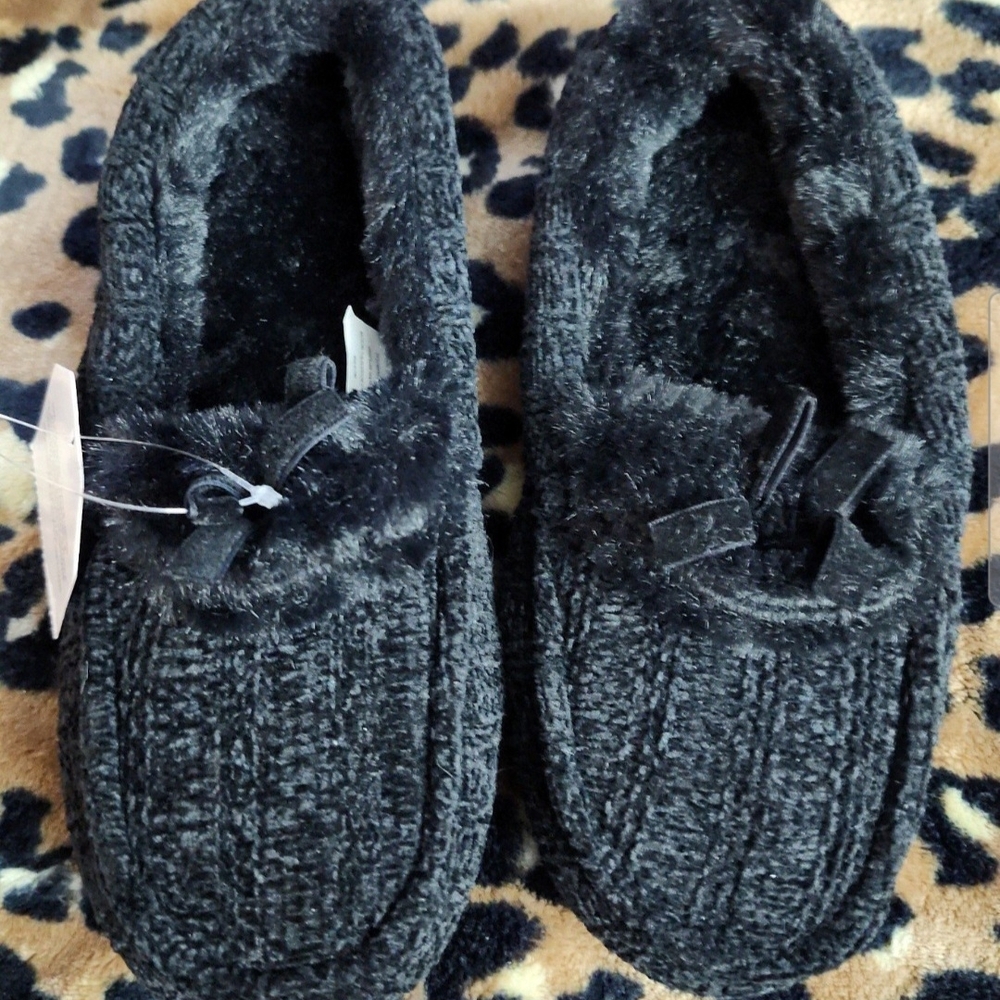 Cozy Black Women's Slippers